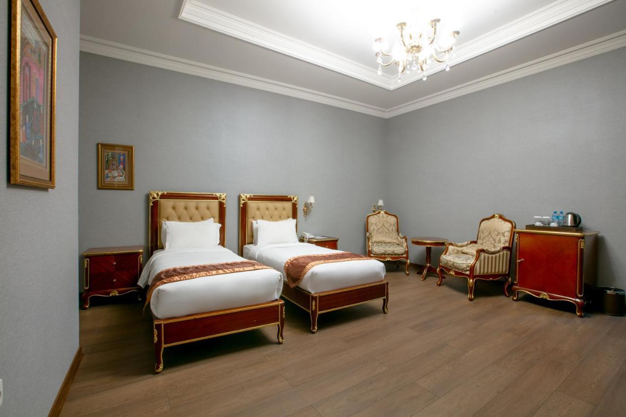 Shah Palace Luxury Museum 4*