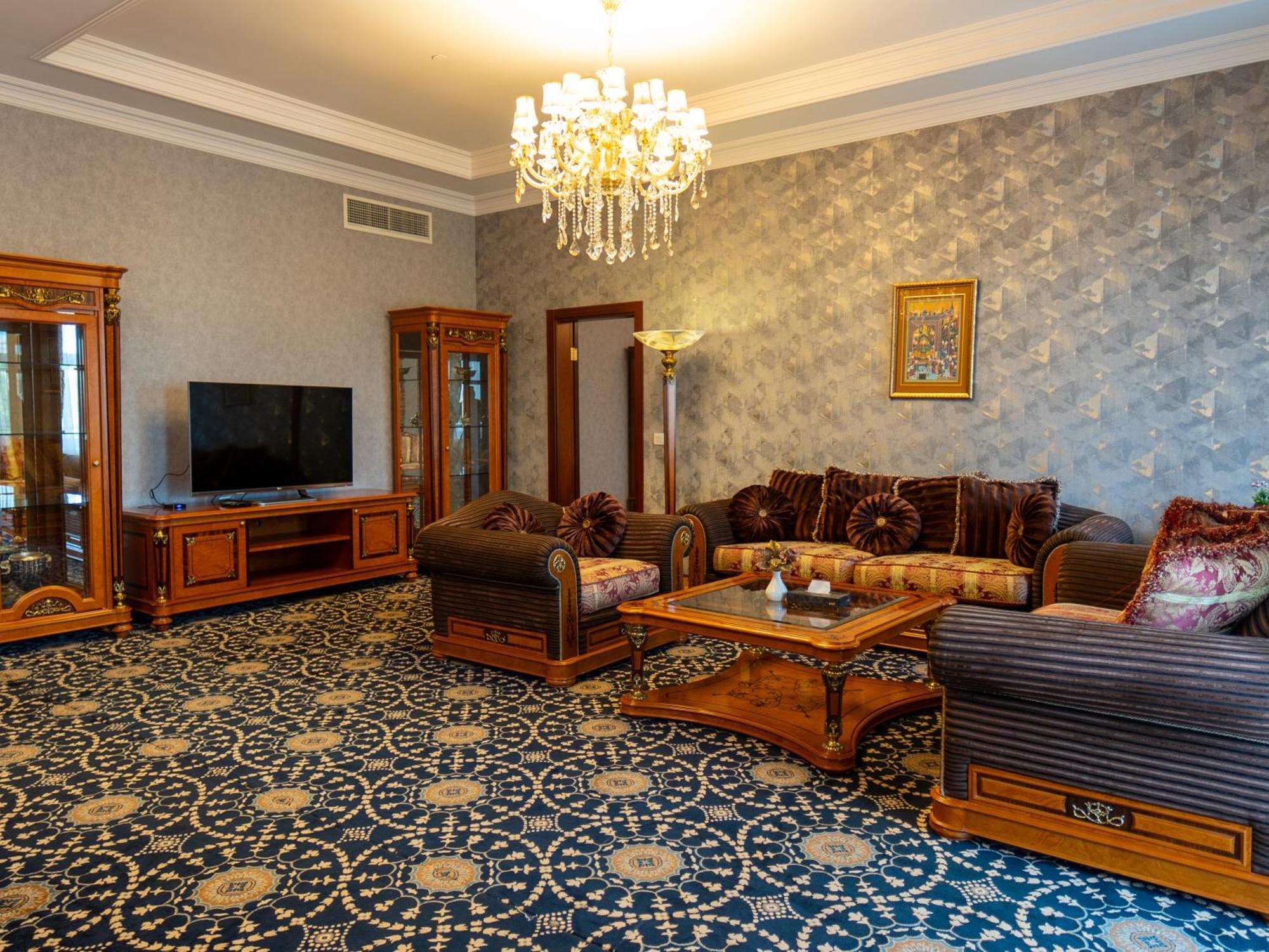 Shah Palace Luxury Museum Отель 4*