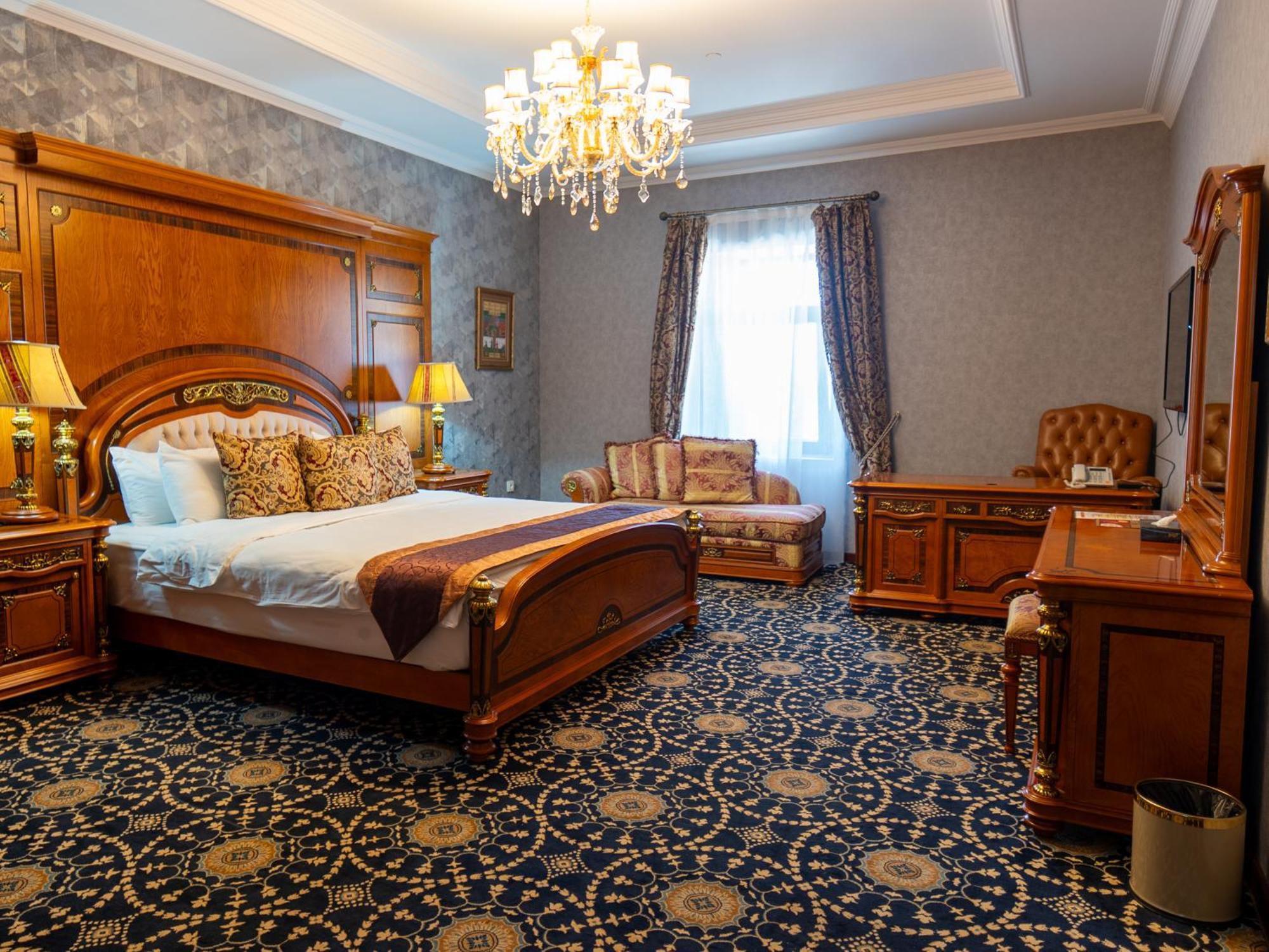 Shah Palace Luxury Museum Отель Баку