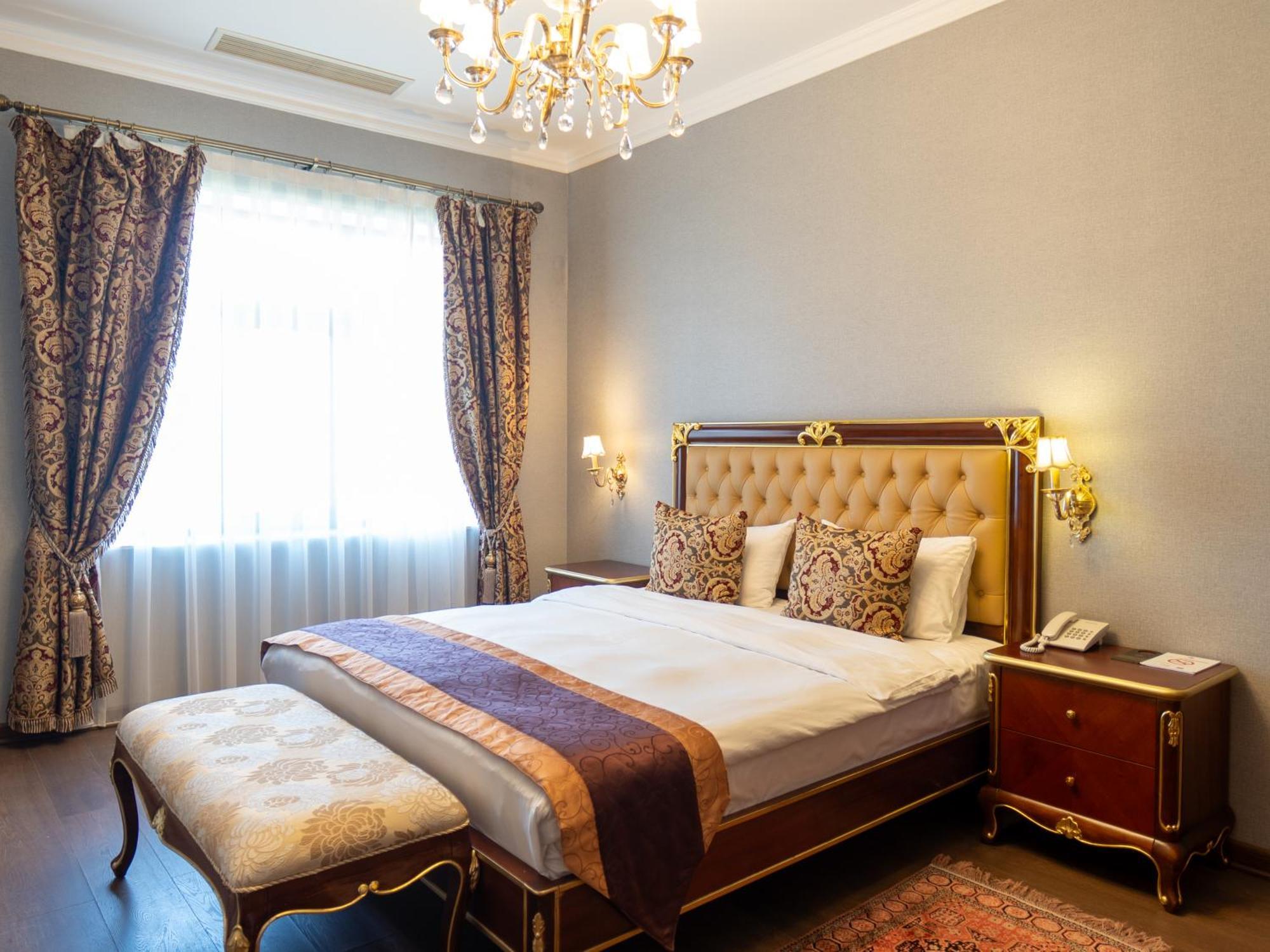 Shah Palace Luxury Museum 4* Баку