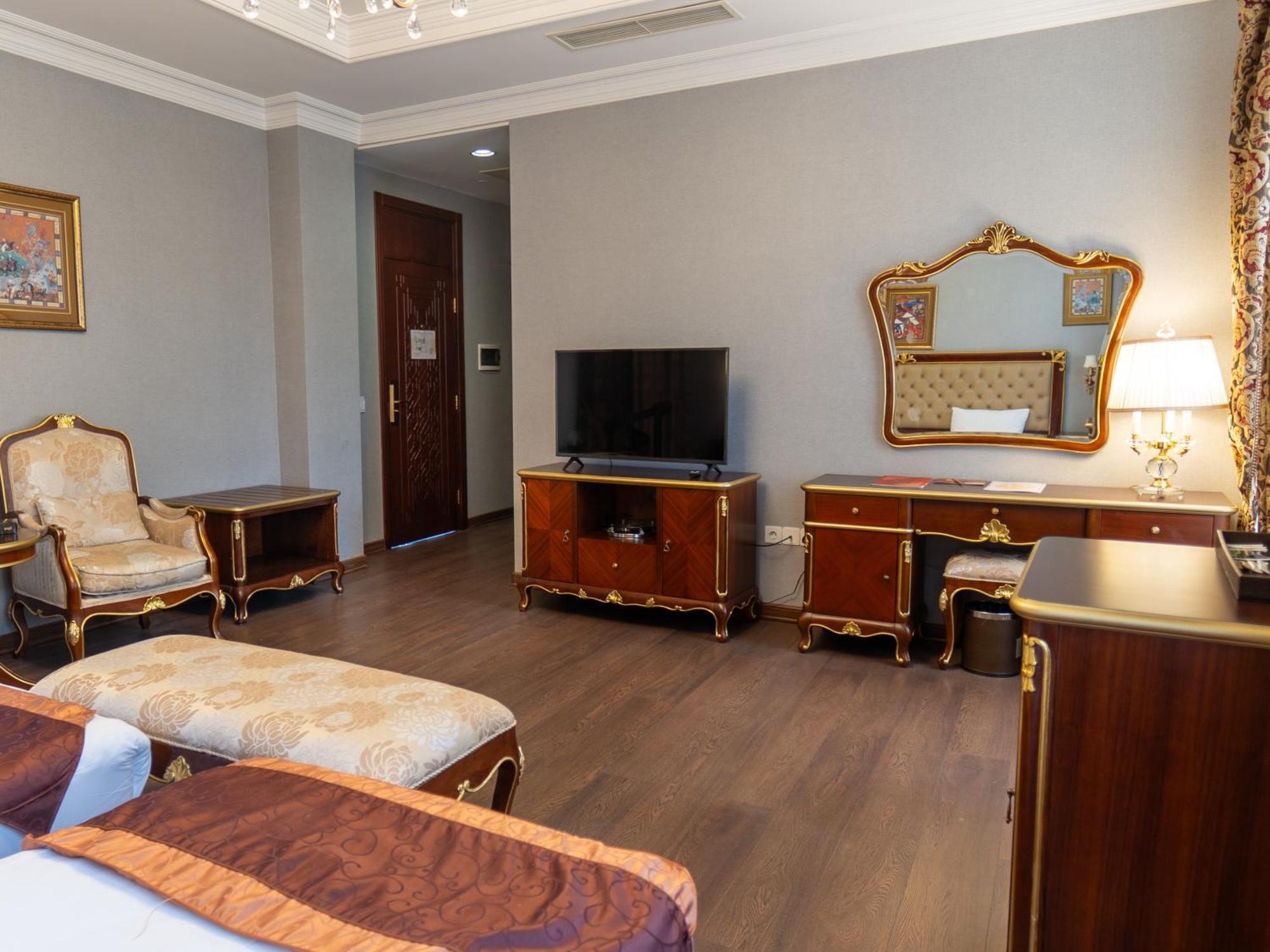 Shah Palace Luxury Museum