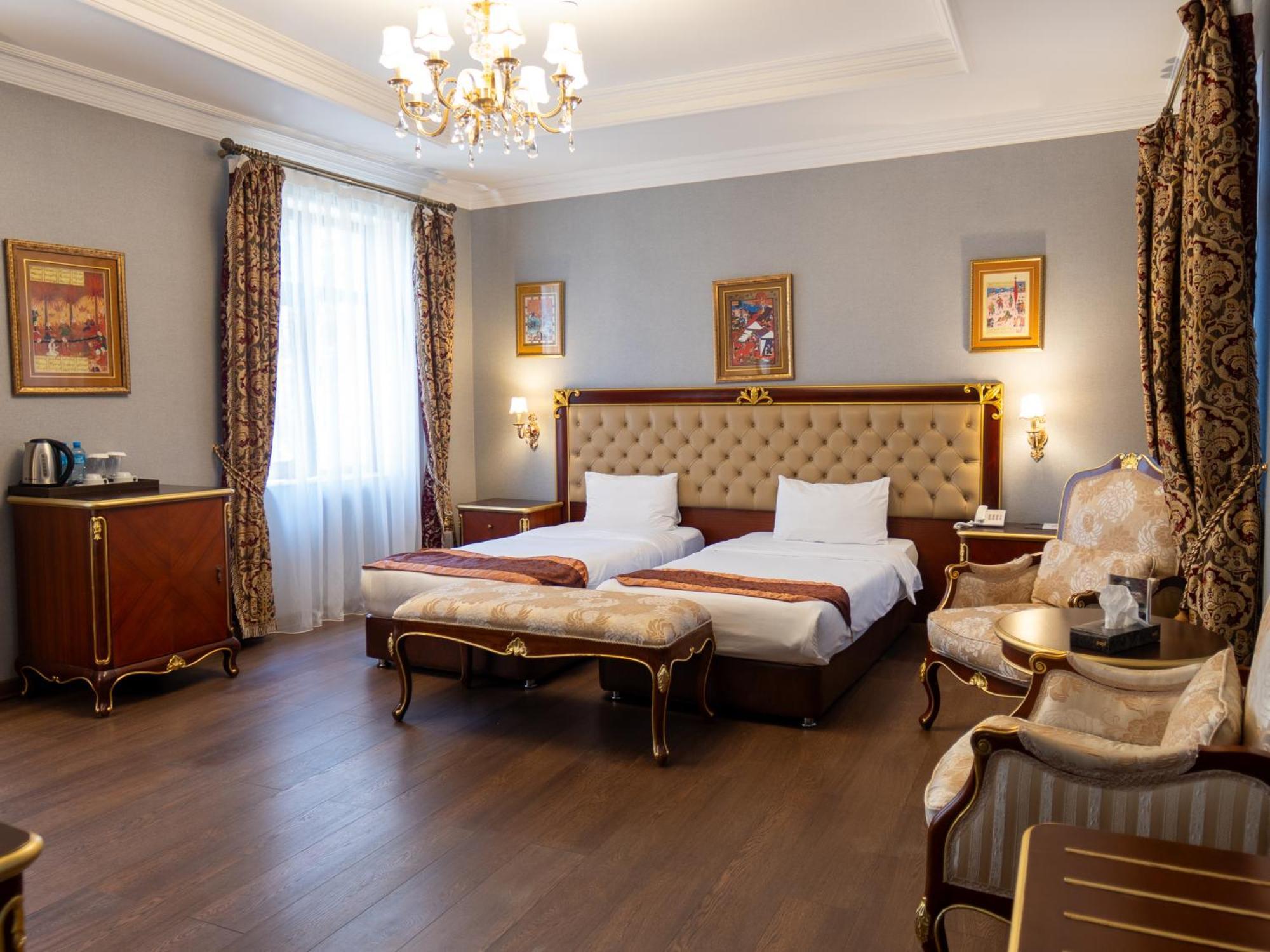Shah Palace Luxury Museum Отель 4*