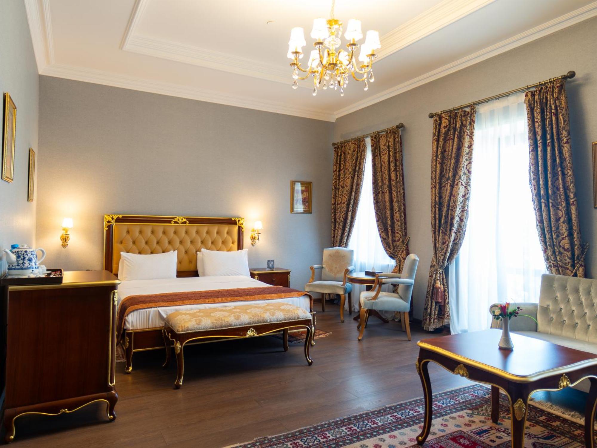 Shah Palace Luxury Museum Баку