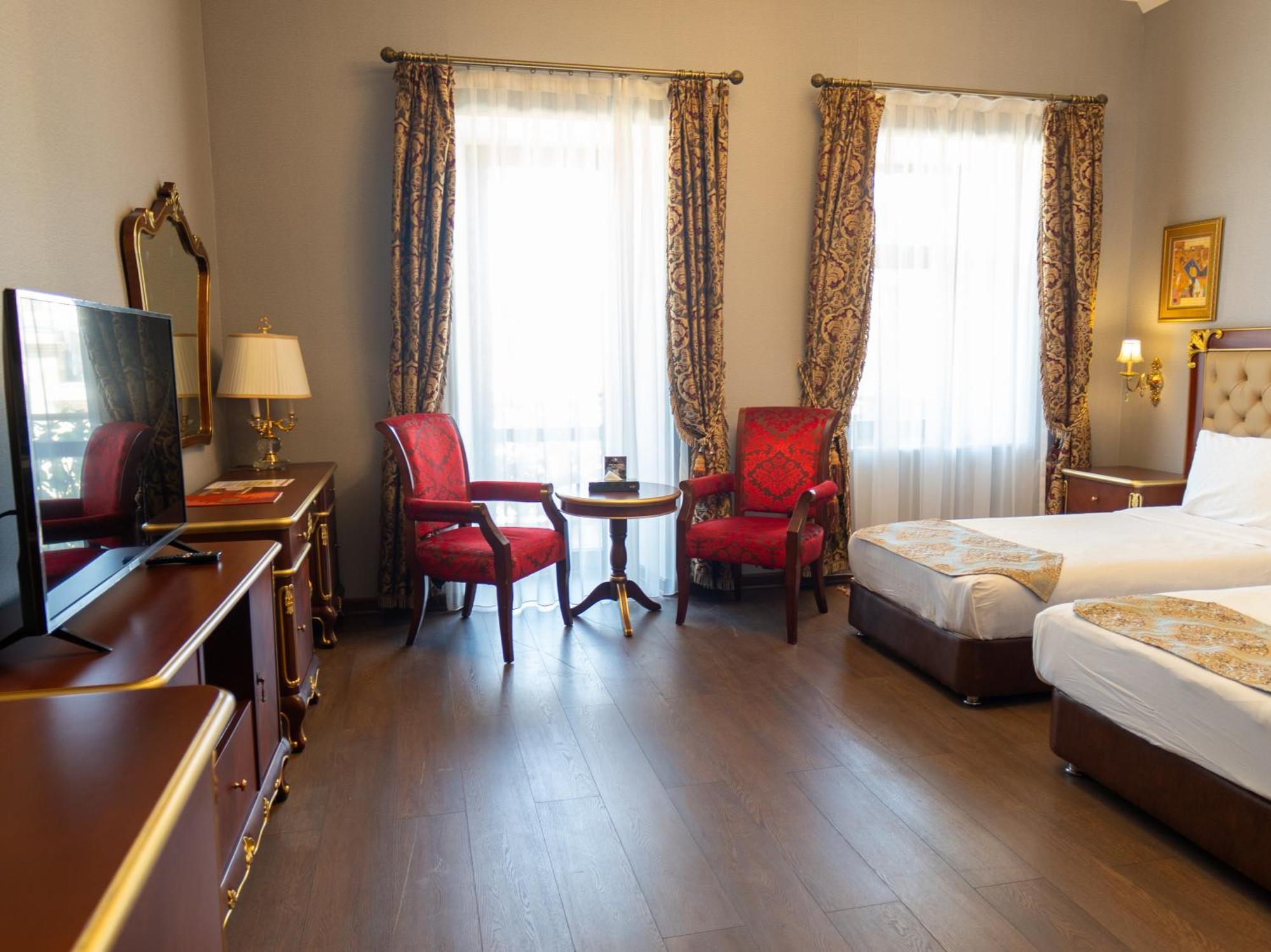 Отель Shah Palace Luxury Museum 4*