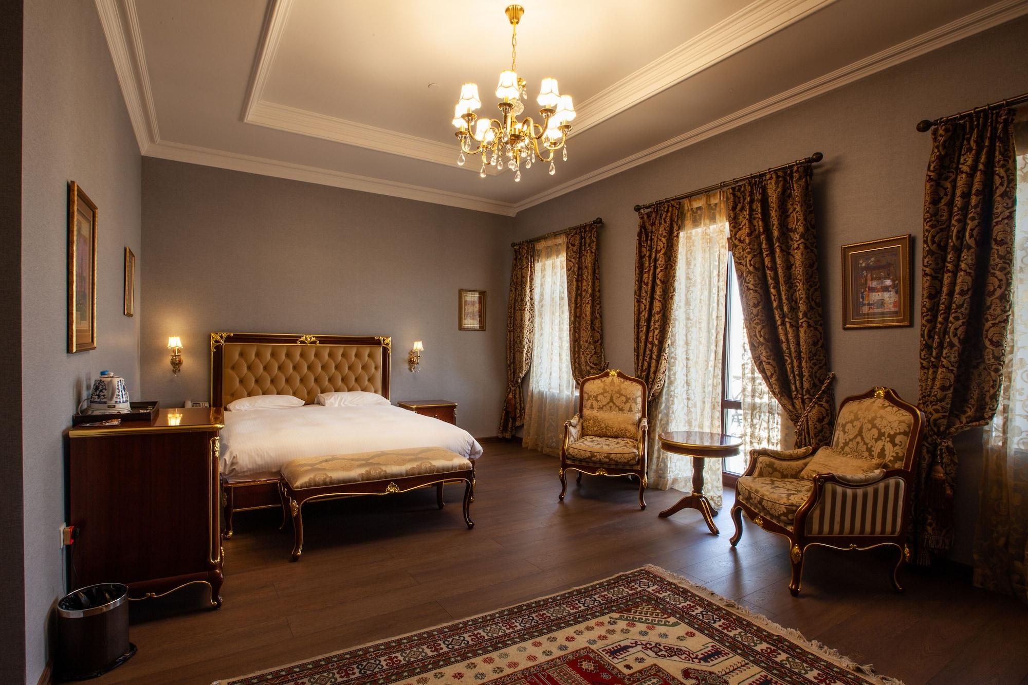 شاه بالاس فندق 4*